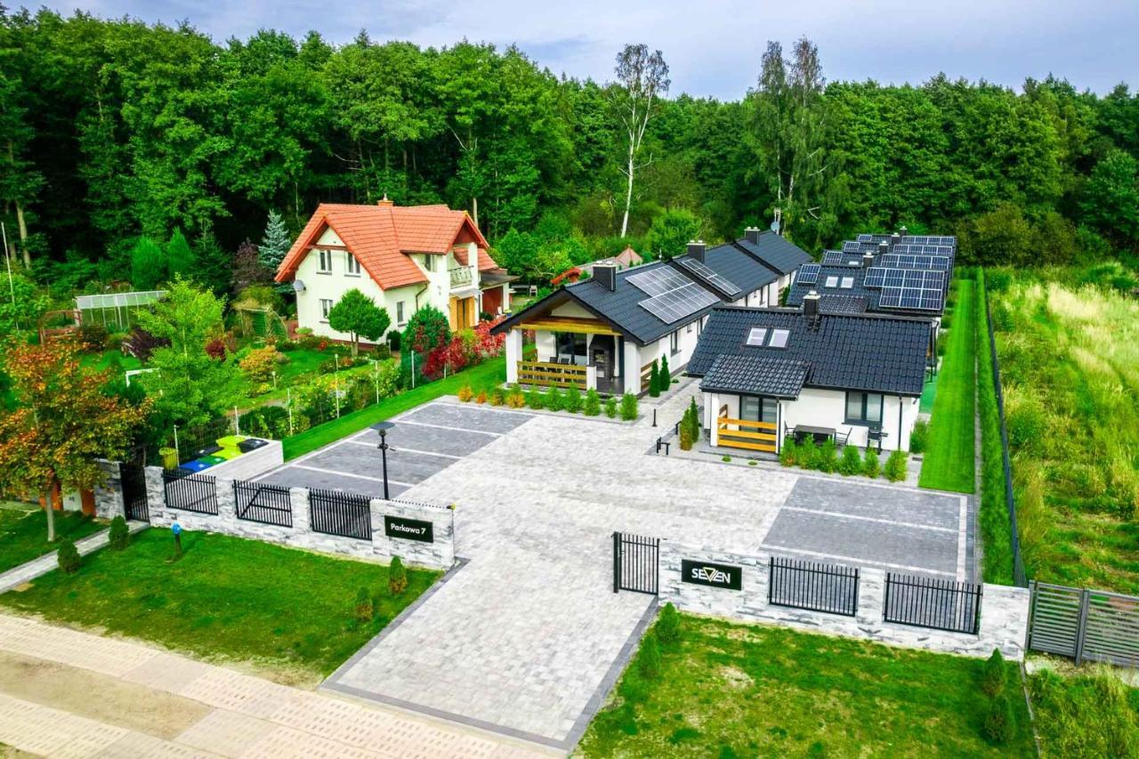 Domki Letniskowe - Seven Dąbki Exterior photo